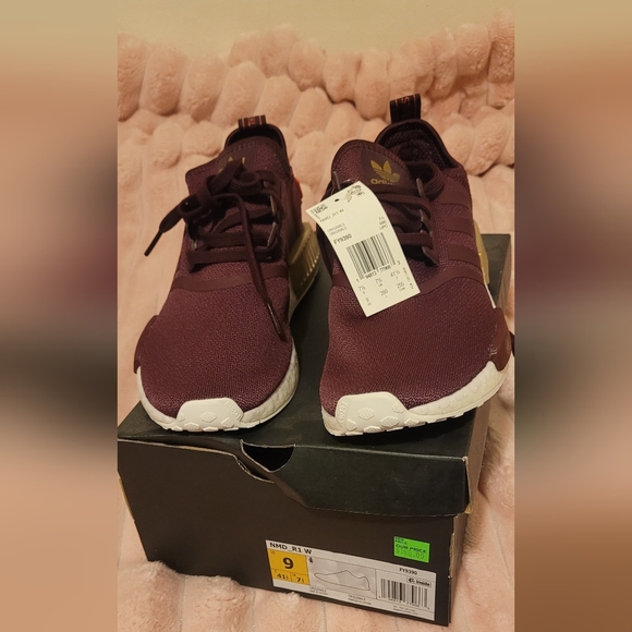 Adidas Sneakers in Burgundy and White - Picture 5 of 6